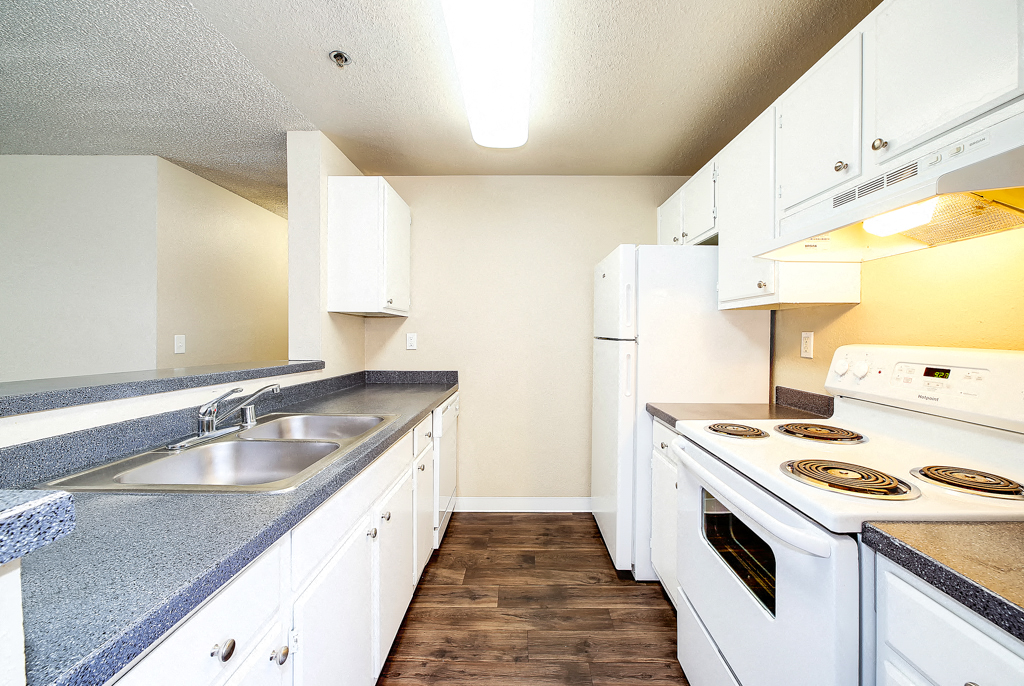 Mallard Pointe At Riverbend