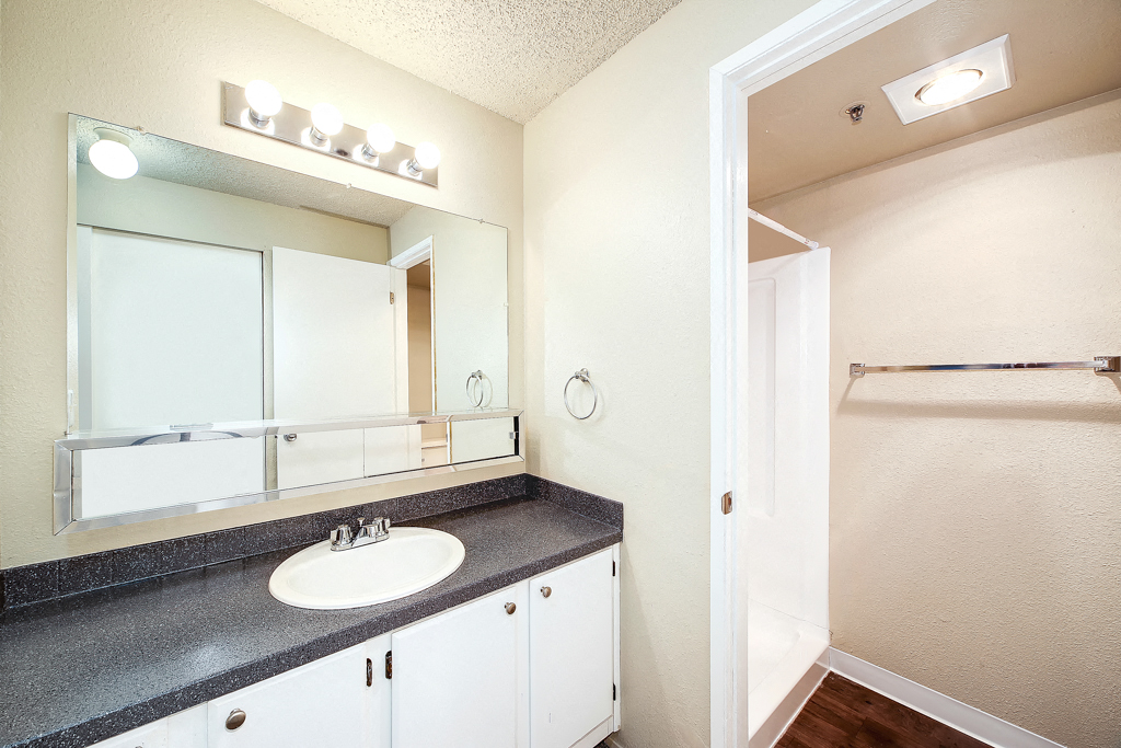 Mallard Pointe At Riverbend