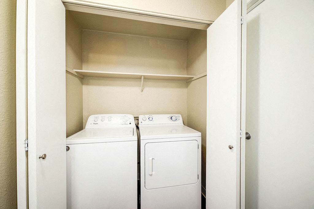 Mallard Pointe At Riverbend