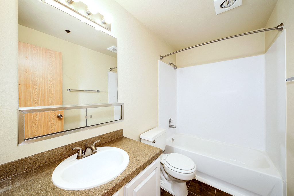 Mallard Pointe At Riverbend