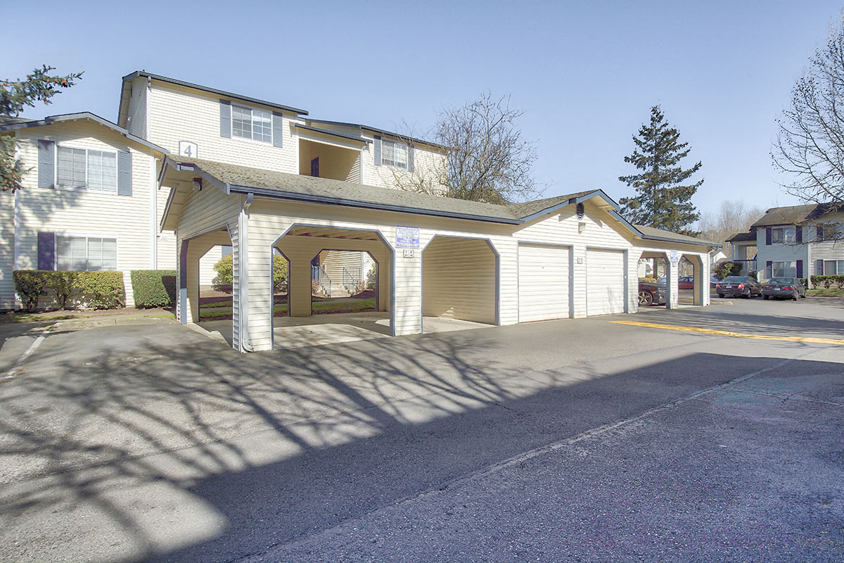 Mallard Pointe At Riverbend