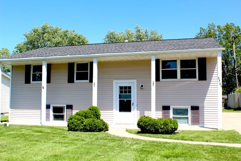 3365 Mckinley Parkway 3 Beds Apartment for Rent