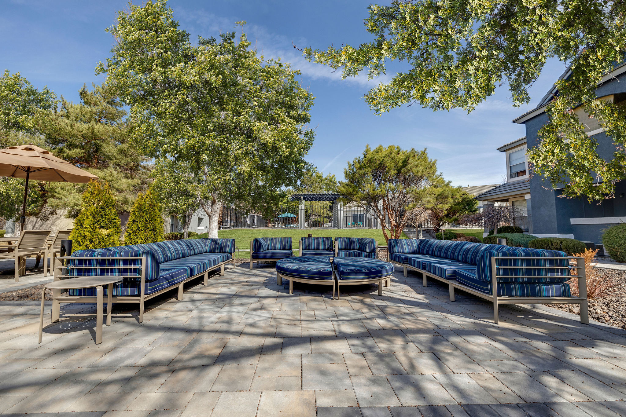 EASTLAND HILLS APARTMENTS