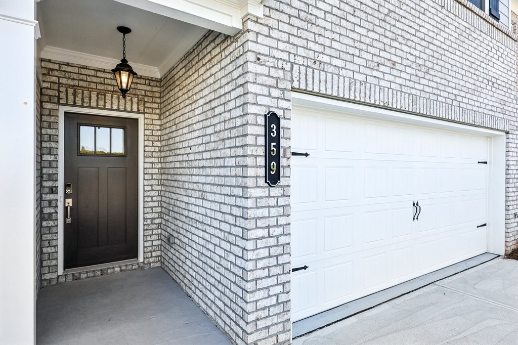 The entryway to the Westport floorplan.