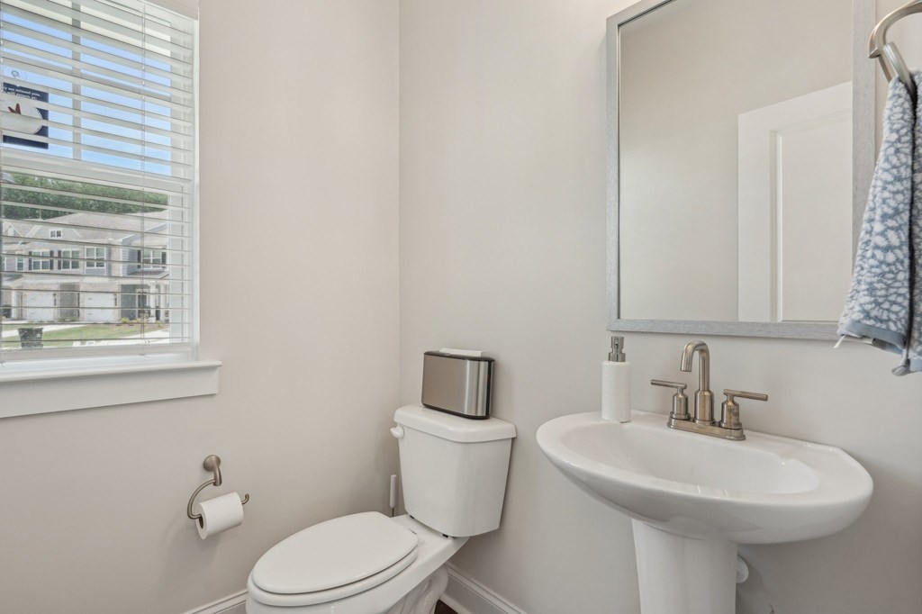 Half bathroom on the 1st floor