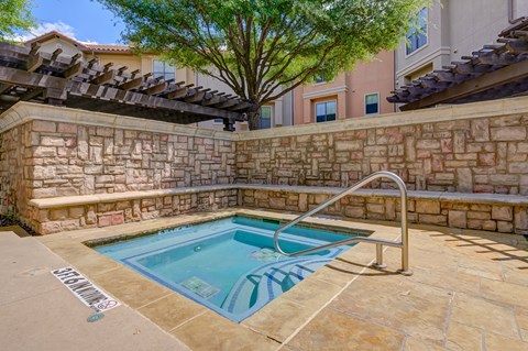 Hot tub at La Villita in Las Colinas