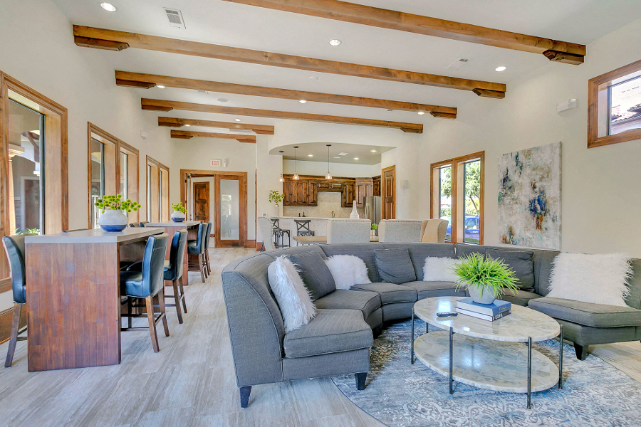 Amazing club room with kitchen and seating areas.Organize your birthday parties here !