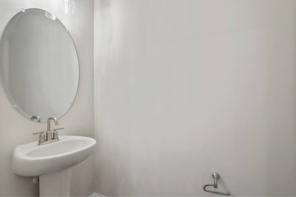 Half bathroom on the 1st floor