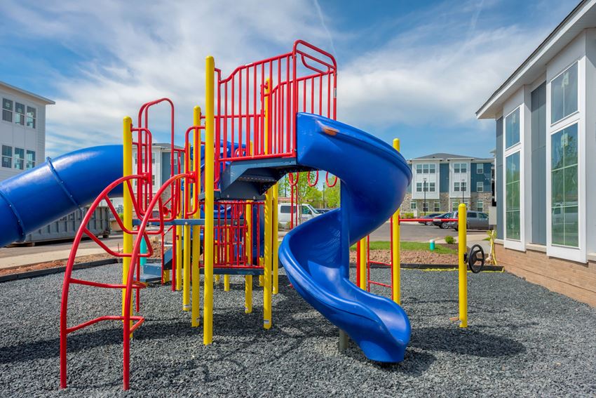 Jacobs Landing Apartments, 800 Bunns Lane, Woodbridge, NJ RentCafe