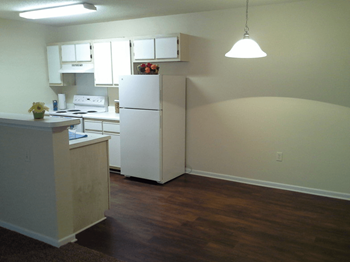 6800 Highway 1611 1-3 Beds Apartment, Fee Managed for Rent - Photo Gallery 2