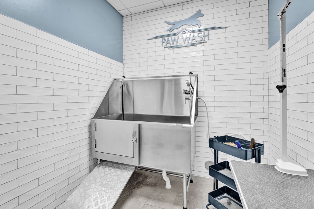 Pet Wash Center at Metro67, Tennessee, 38103