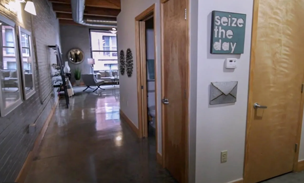 a door with a sign that reads seize the day