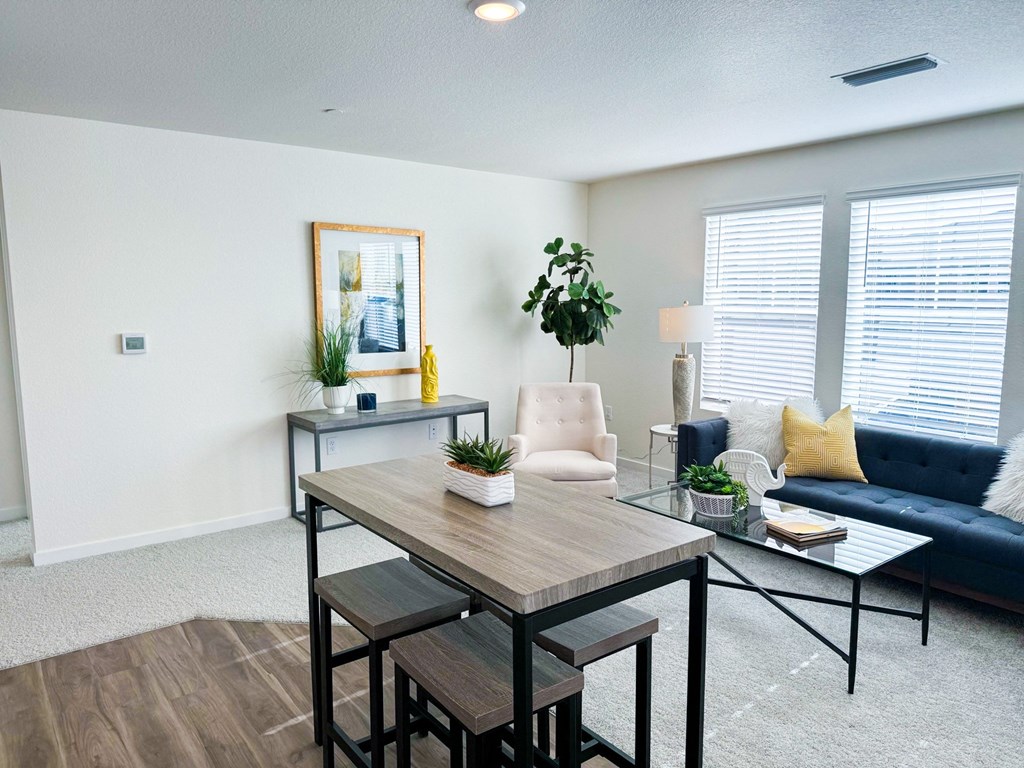 the preserve at ballantyne commons apartments living room and dining room