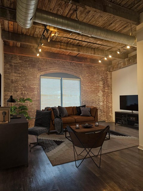 Clubroom With TV at South Main Artspace Lofts, Memphis, 38126