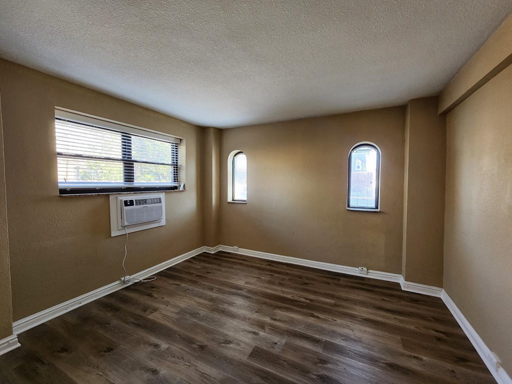 Unfurnished Living Area at Convent Gardens Apartments, Missouri