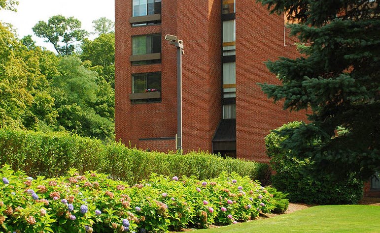 Lincoln Apartments
