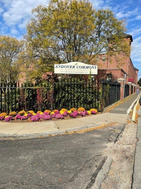 Andover Commons Entrance