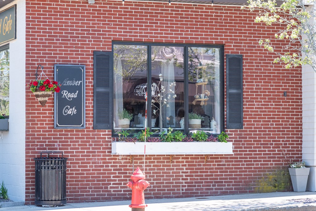 Amber Road Cafe near downtown Canton Center and Millside