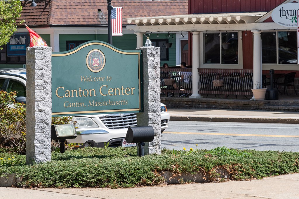 Canton Center Downtown welcome sign