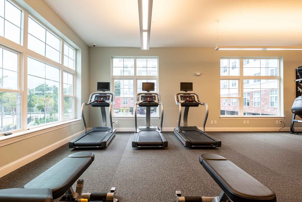 Treadmills in the fitness room at One Wall St
