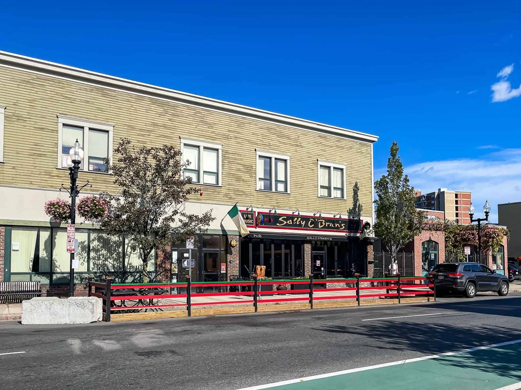 Sally Obrien's at Union 346 Apartments, Somerville, 02143