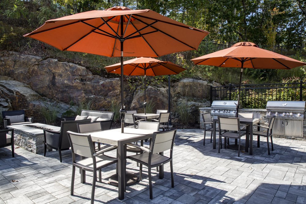 Outdoor Patio at Lynnfield Commons