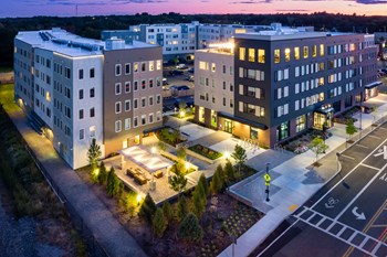 Mio Apartments in weymouth at night - Photo Gallery 2