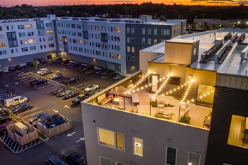 Mio rooftop deck in the twighlight - Photo Gallery 4