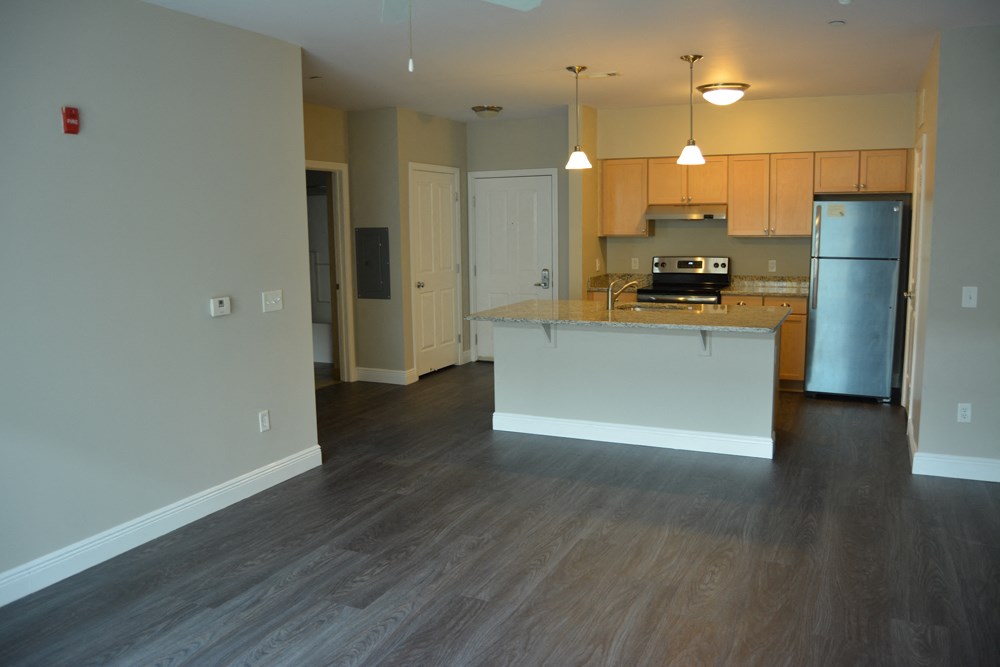 Renovated Parkside Commons Apartment Chelsea, MA