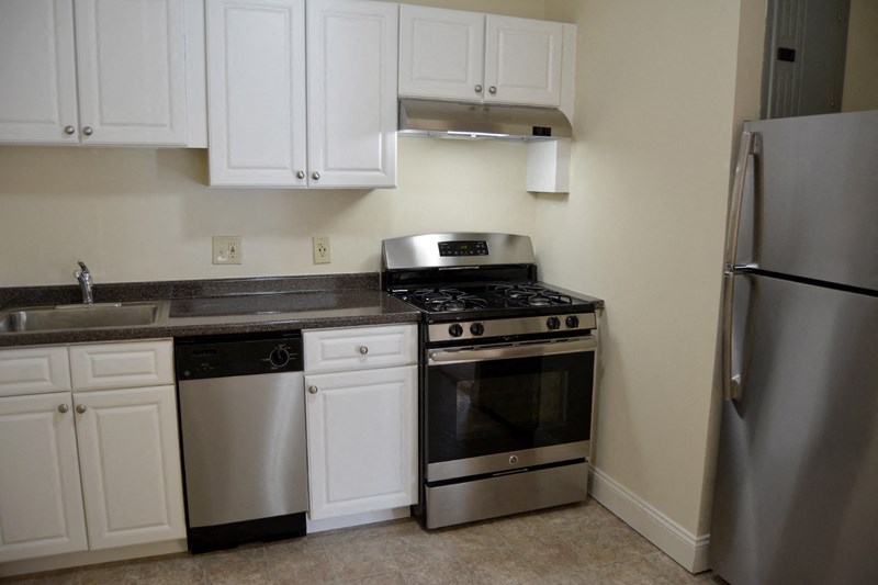 Steel Appliances in New Rentals
