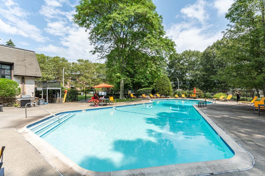 the swimming pool at the resort at governors residence