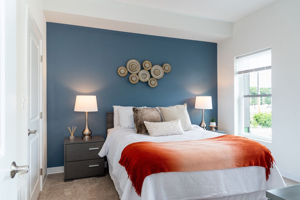 Station Square big bedroom