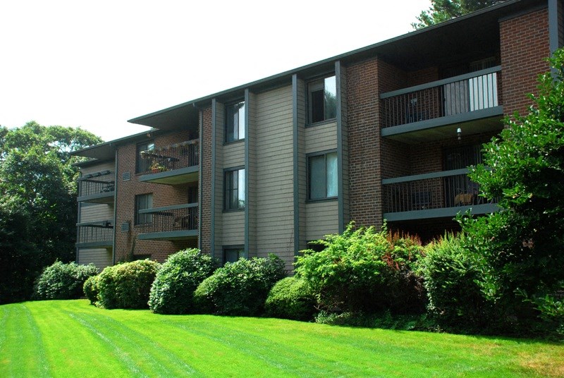 Weymouth Apartments Landscaping Exterior