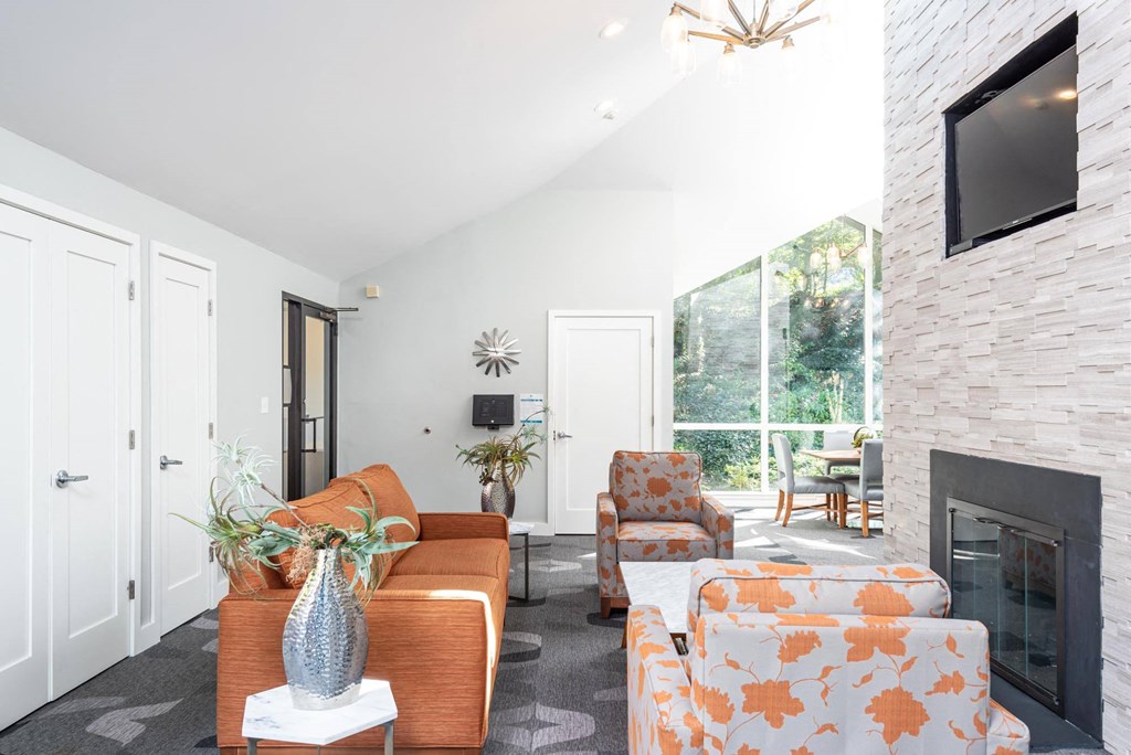 Resident lounge with Smart Package Room at Weymouth Commons