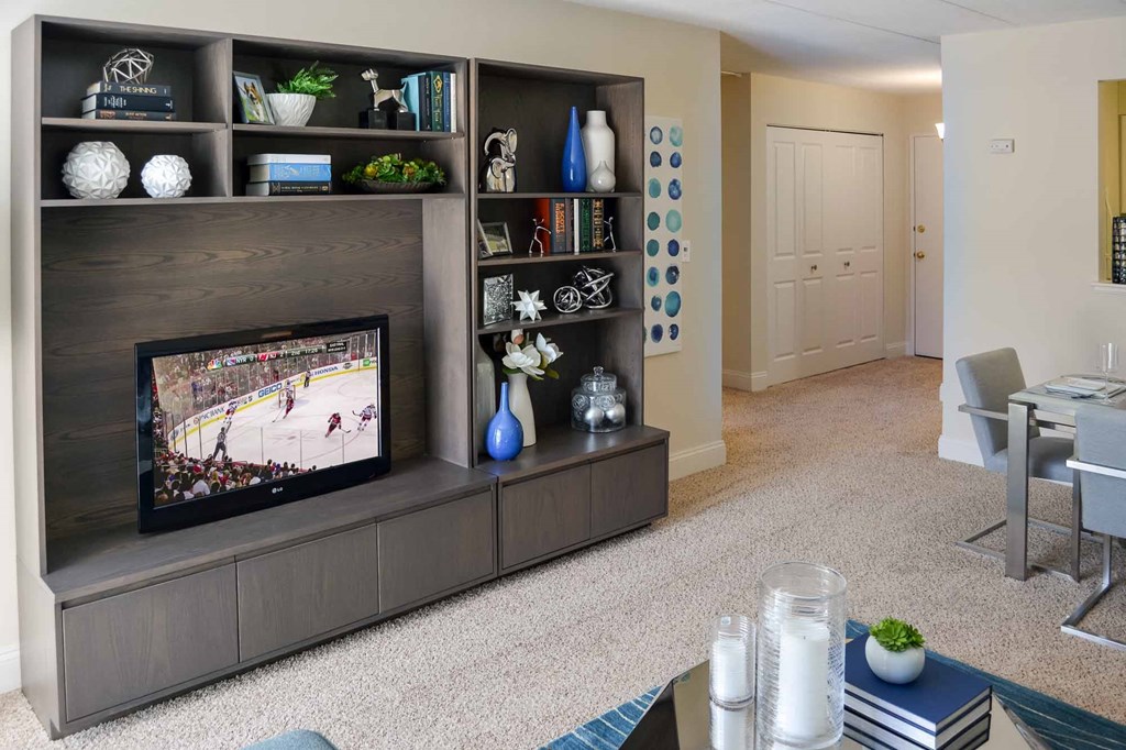 Weymouth Commons Model living room