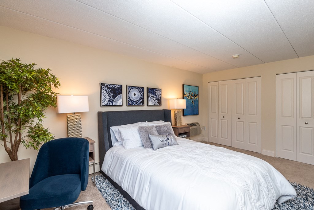 faxon commons bedroom with large closet