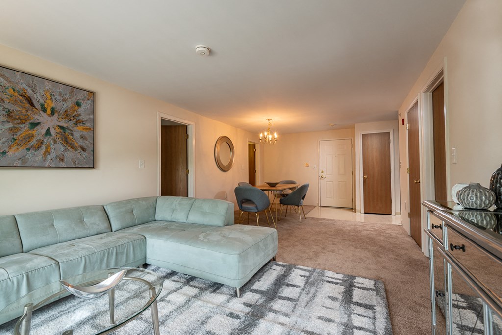 Carlton Oaks two bedroom common area