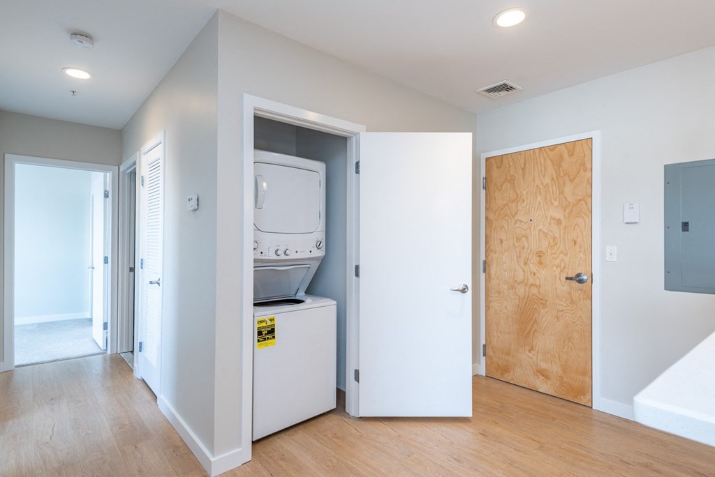 apartment with in home washer and dryer