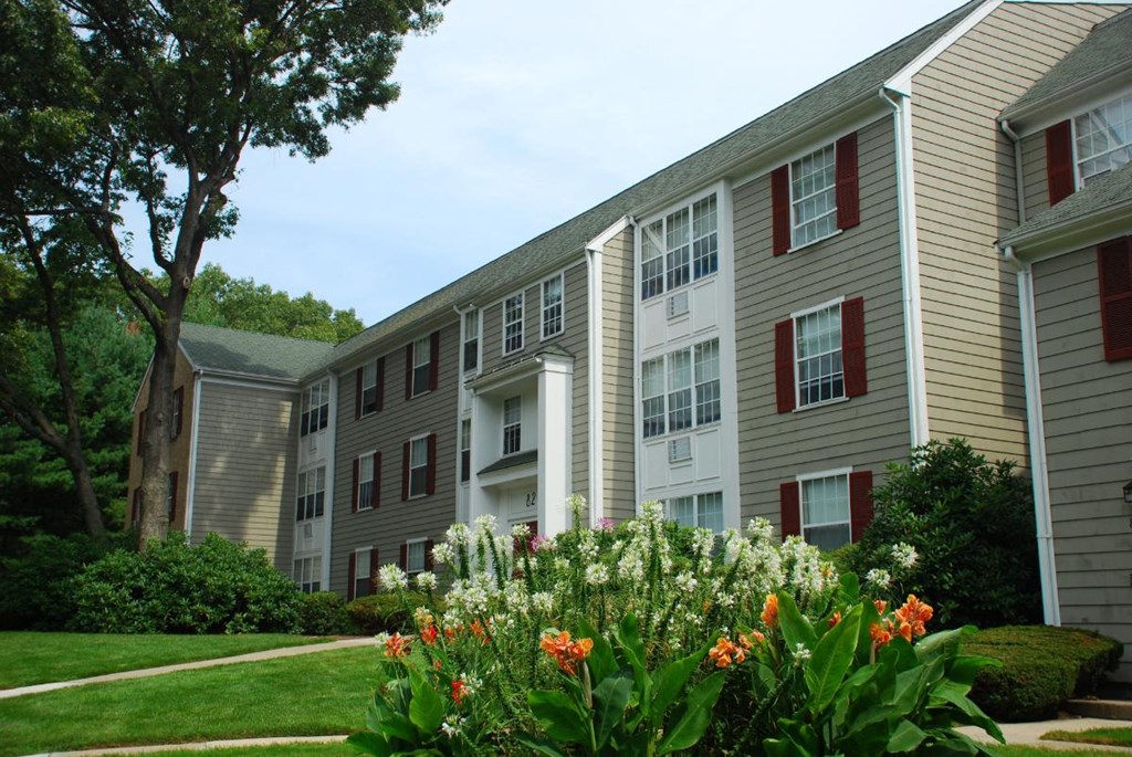 Saugus commons exterior
