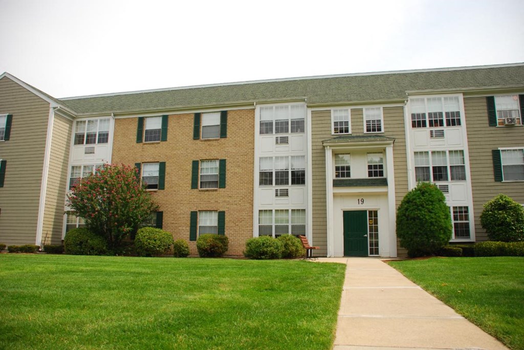Saugus commons exterior