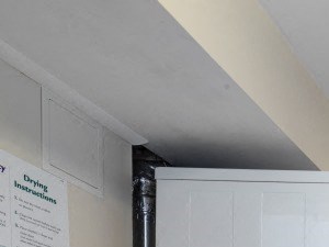 For Resident Usage, Full Laundry Facilities Available Tree Shaded Walkway And Landscaped Grounds Tammy Brook Apartments. - Photo Gallery 6