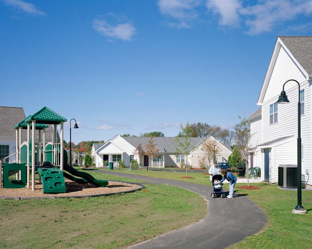 Streetview Building And Landscaped  Treehouse At Easthampton Meadow.