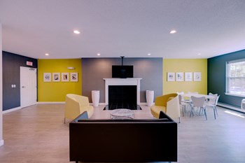 Lobby And Common Area Walkover Commons. - Photo Gallery 3