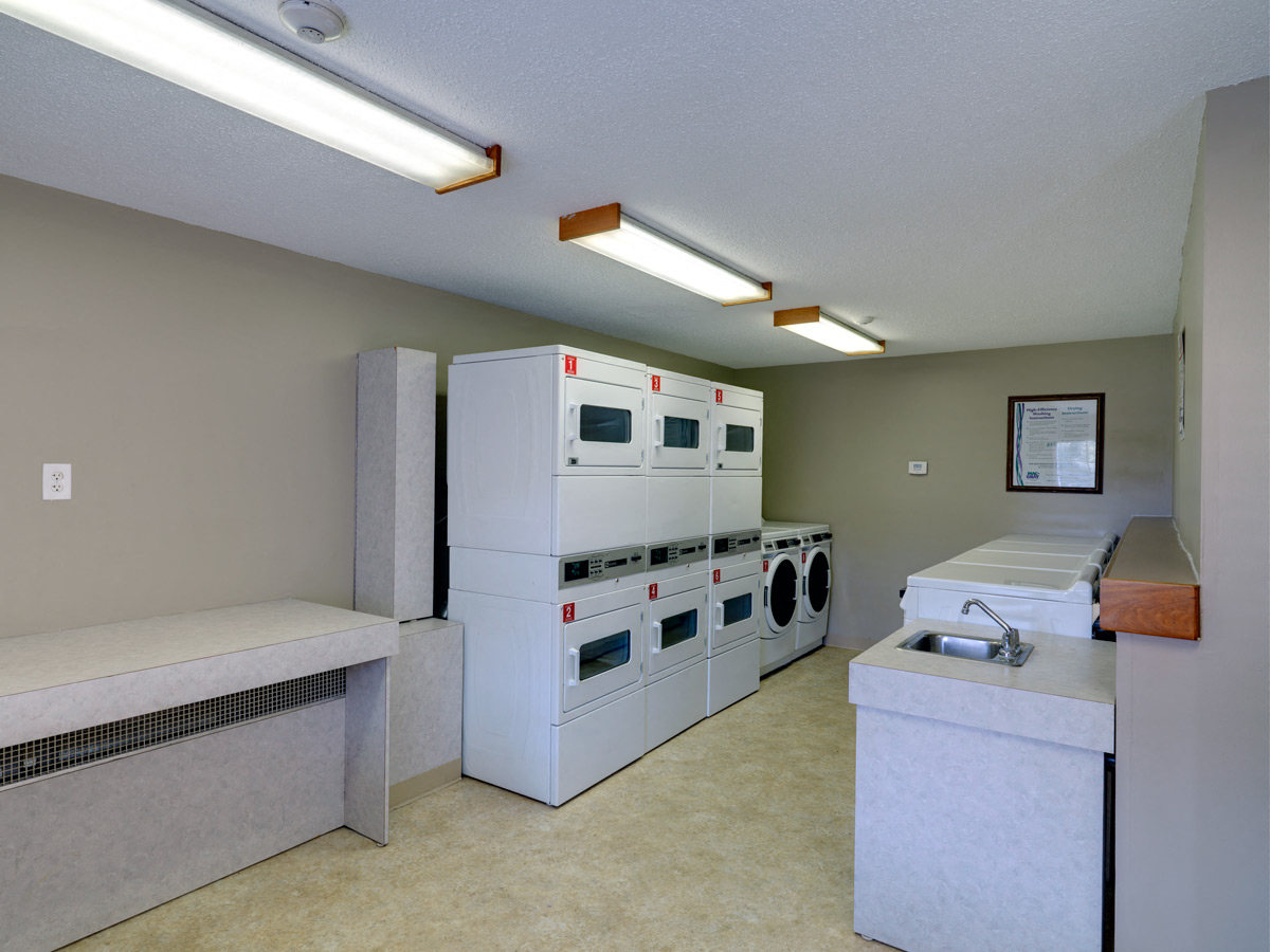 Community Laundry Suites At Pondside at Littleton Apartments. at Pondside at Littleton, Massachusetts