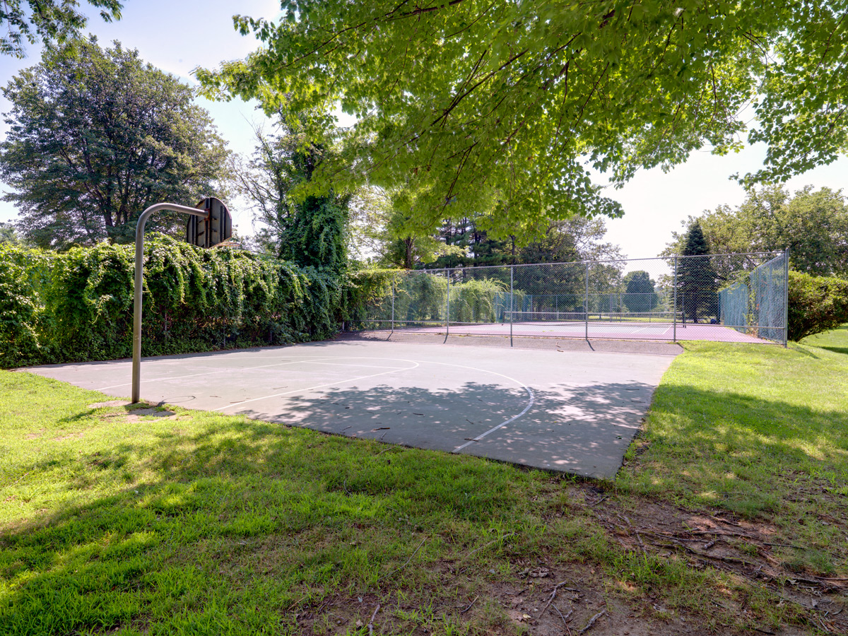 Basketball Court at Pondside at Littleton Apartments. at Pondside at Littleton, Littleton