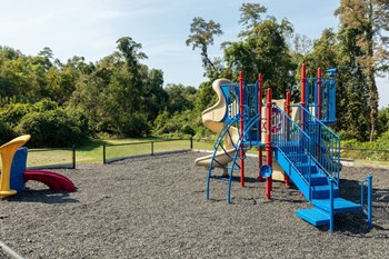 Community Outdoor Play Area. - Photo Gallery 5