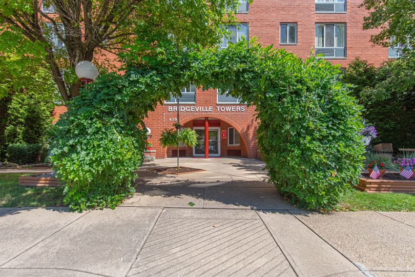 Bridgeville Towers Apartments, 479 Bank Street Ext., Bridgeville, PA