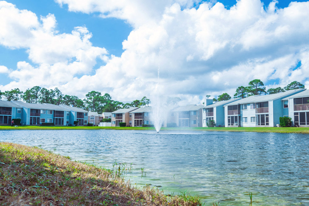Full Pond at Fishermans Landing Apartments in Ormond Beach, FL.