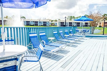 Sundeck at Fishermans Landing Apartments in Ormond Beach, FL. - Photo Gallery 23
