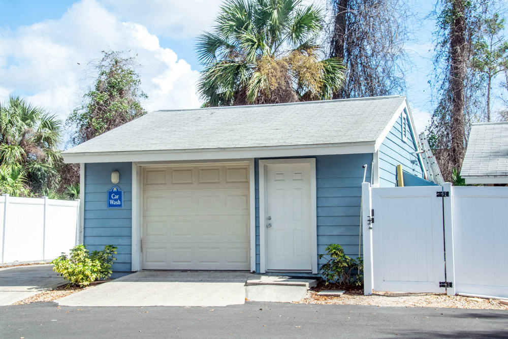 Car Wash area at Fishermans Landing Apartments in Ormond Beach, FL.